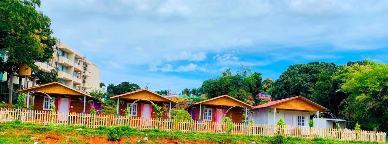 The Amethyst Resort Yelagiri Exterior photo